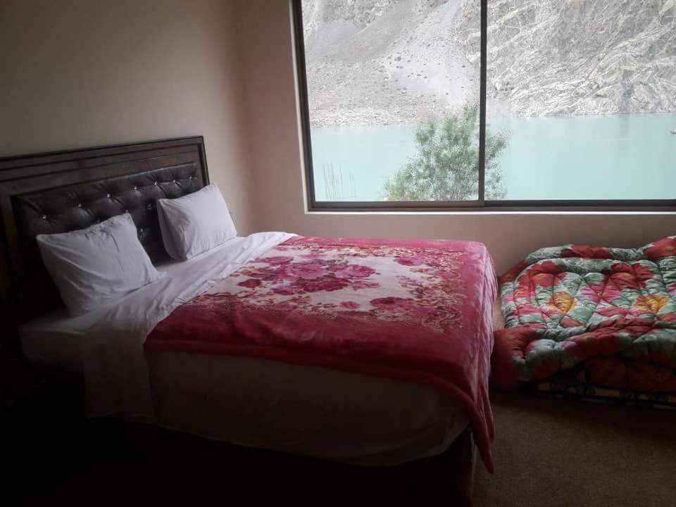 Eden Lake View Hotel Karimabad  Eksteriør bilde