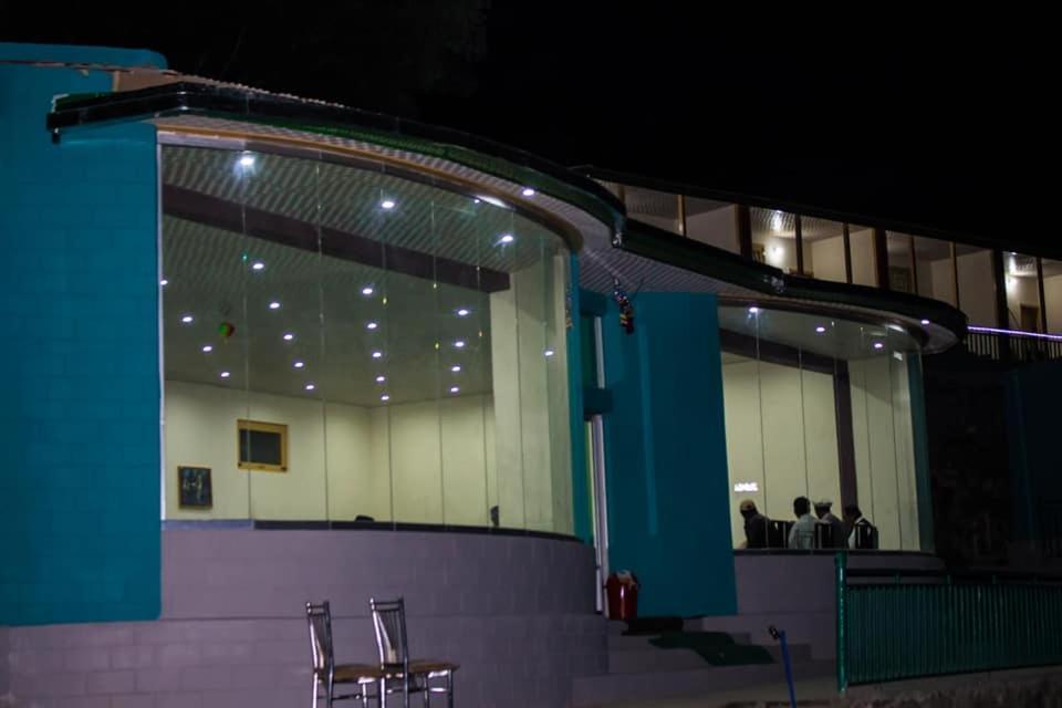 Eden Lake View Hotel Karimabad  Eksteriør bilde